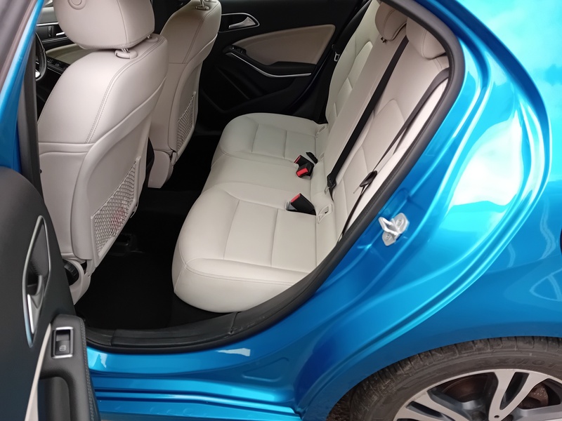 Mercedes-Benz A Class 1.5 A180d SE (Executive) Hatchback 5dr Diesel Manual Euro 6 (s/s) (109 ps) - U1784