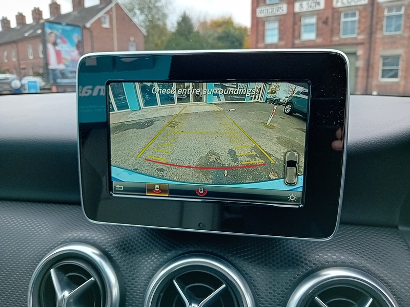 Mercedes-Benz A Class 1.5 A180d SE (Executive) Hatchback 5dr Diesel Manual Euro 6 (s/s) (109 ps) - U1784