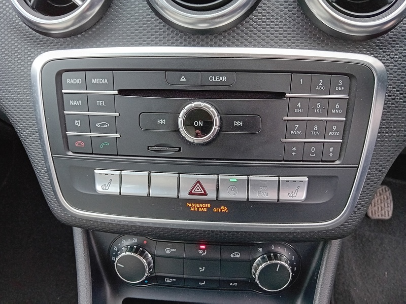 Mercedes-Benz A Class 1.5 A180d SE (Executive) Hatchback 5dr Diesel Manual Euro 6 (s/s) (109 ps) - U1784