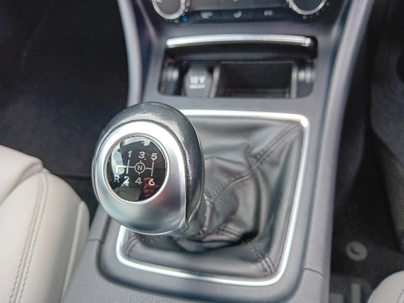 Mercedes-Benz A Class 1.5 A180d SE (Executive) Hatchback 5dr Diesel Manual Euro 6 (s/s) (109 ps) - U1784