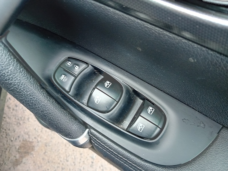 Nissan Qashqai 1.2 DIG-T Tekna SUV 5dr Petrol Manual Euro 6 (s/s) SUV 1.2 Manual Petrol - U1789