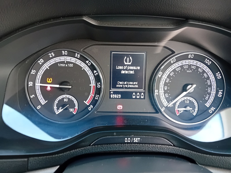 Skoda Karoq 1.6 TDI SE SUV 5dr Diesel Manual Euro 6 (s/s) (115 ps) - U1799