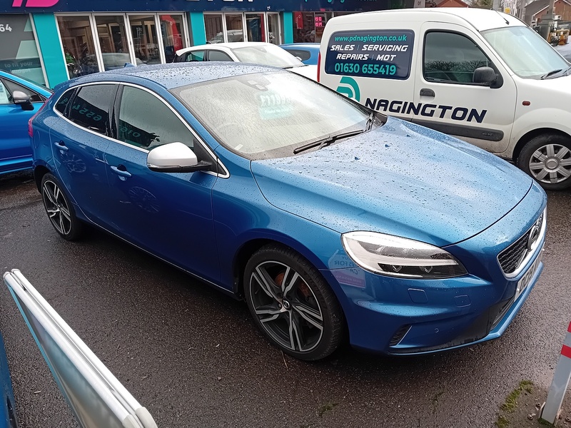 Volvo V40 2.0 T2 R-Design Edition Hatchback 5dr Petrol Manual Euro 6 (s/s) (122 ps) - U1803