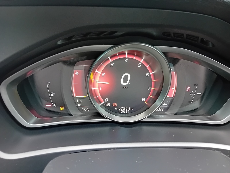 Volvo V40 2.0 T2 R-Design Edition Hatchback 5dr Petrol Manual Euro 6 (s/s) (122 ps) - U1803