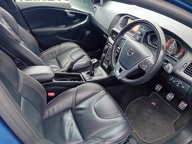 Volvo V40 2.0 T2 R-Design Edition Hatchback 5dr Petrol Manual Euro 6 (s/s) (122 ps) - U1803