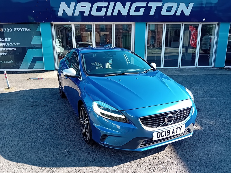 Volvo V40 2.0 T2 R-Design Edition Hatchback 5dr Petrol Manual Euro 6 (s/s) (122 ps) - U1803