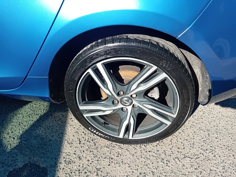 Volvo V40 2.0 T2 R-Design Edition Hatchback 5dr Petrol Manual Euro 6 (s/s) (122 ps) - U1803