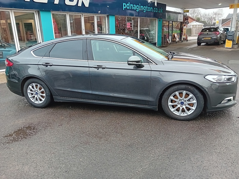 Ford Mondeo 1.5 TDCi ECOnetic Zetec Hatchback 5dr Diesel Manual Euro 6 (s/s) (120 ps) - U1808