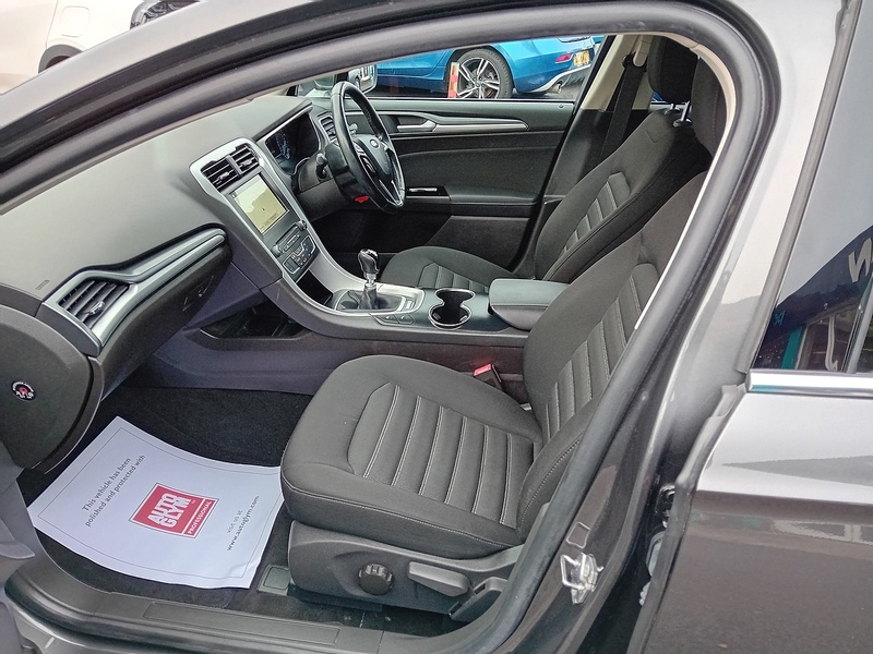 Ford Mondeo 1.5 TDCi ECOnetic Zetec Hatchback 5dr Diesel Manual Euro 6 (s/s) (120 ps) - U1808