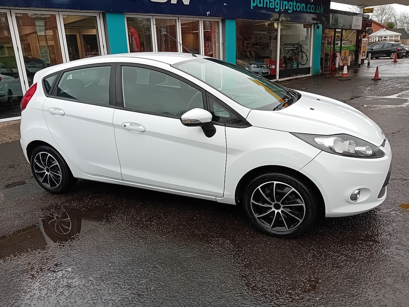 Ford Fiesta Edge - U1815