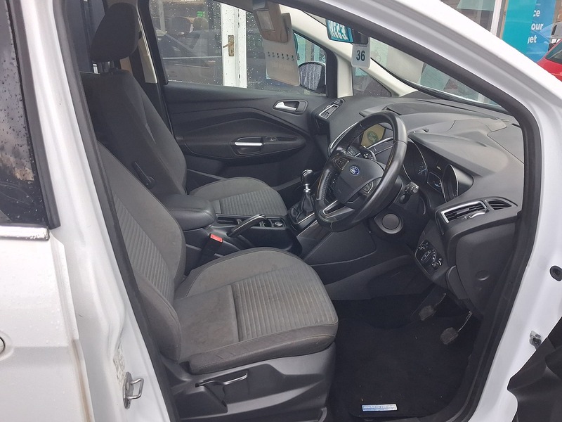 Ford Grand C-Max 1.0T EcoBoost Titanium MPV 5dr Petrol Manual Euro 6 (s/s) (125 ps) - U1818