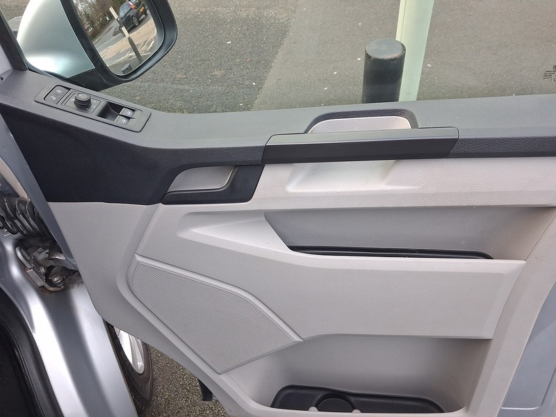 Volkswagen Transporter 2.0 TDI T28 BlueMotion Tech Highline Panel Van 5dr Diesel Manual FWD SWB Euro 6 (s/s) (102 ps) - U1827