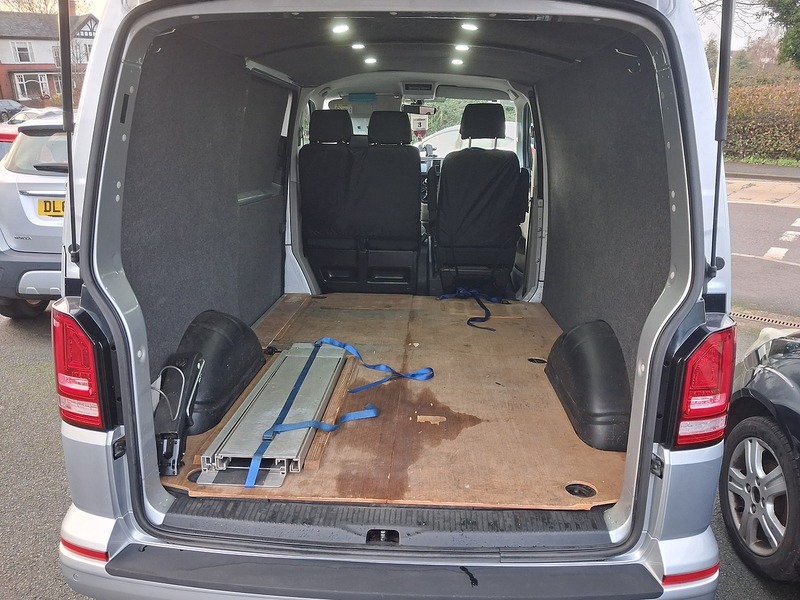 Volkswagen Transporter 2.0 TDI T28 BlueMotion Tech Highline Panel Van 5dr Diesel Manual FWD SWB Euro 6 (s/s) (102 ps) - U1827