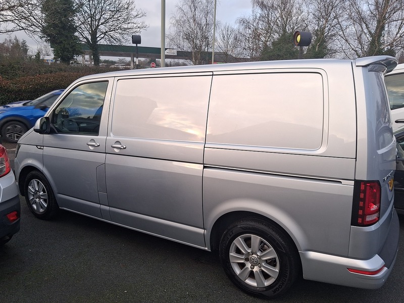 Volkswagen Transporter 2.0 TDI T28 BlueMotion Tech Highline Panel Van 5dr Diesel Manual FWD SWB Euro 6 (s/s) (102 ps) - U1827