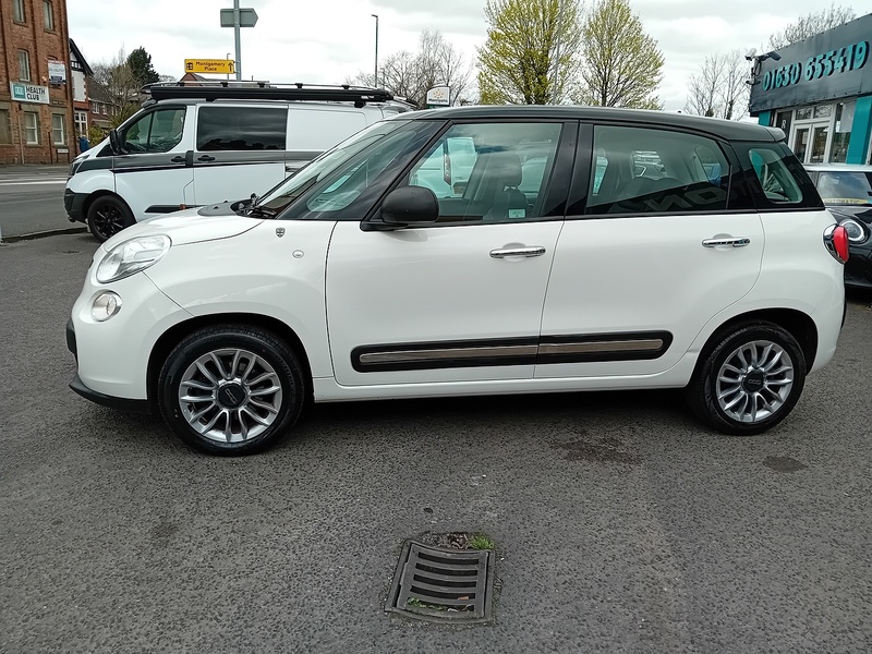 Fiat 500L 1.3 MultiJet Lounge MPV 5dr Diesel Manual Euro 5 (s/s) (85 bhp) - U1829