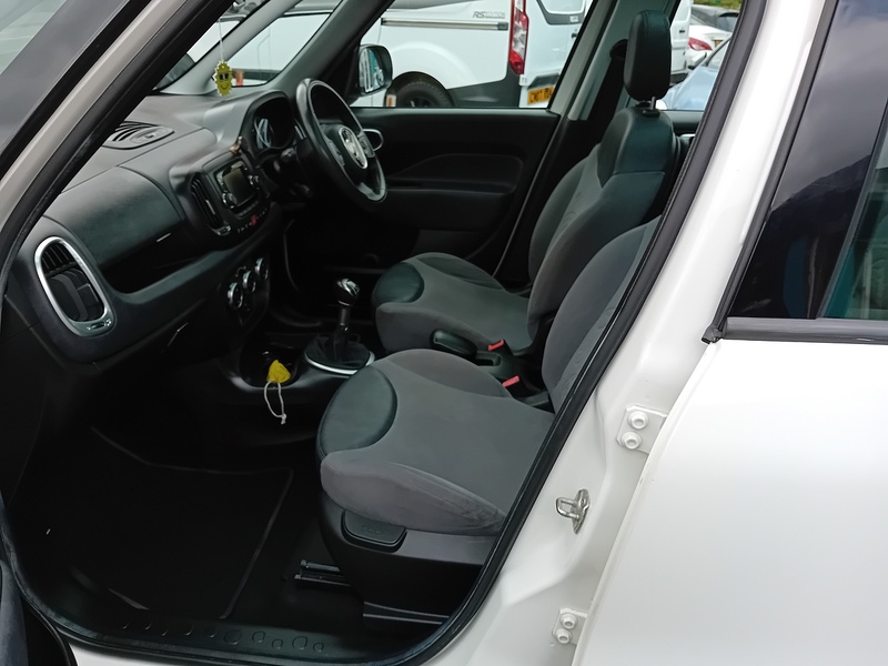 Fiat 500L 1.3 MultiJet Lounge MPV 5dr Diesel Manual Euro 5 (s/s) (85 bhp) - U1829