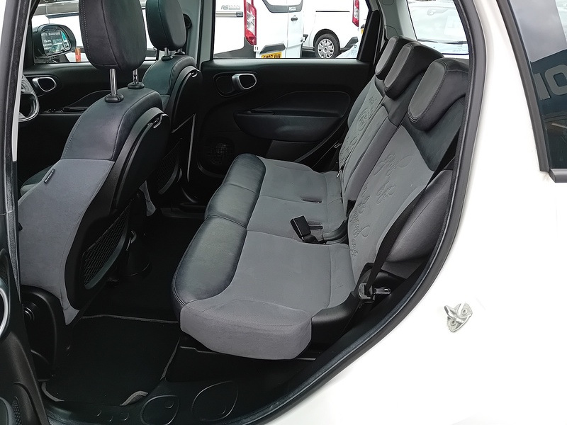 Fiat 500L 1.3 MultiJet Lounge MPV 5dr Diesel Manual Euro 5 (s/s) (85 bhp) - U1829