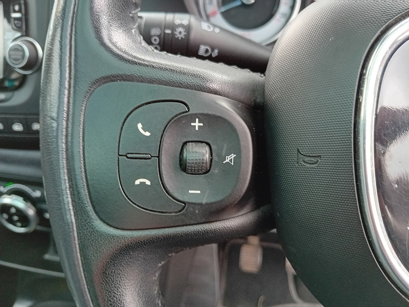 Fiat 500L 1.3 MultiJet Lounge MPV 5dr Diesel Manual Euro 5 (s/s) (85 bhp) - U1829