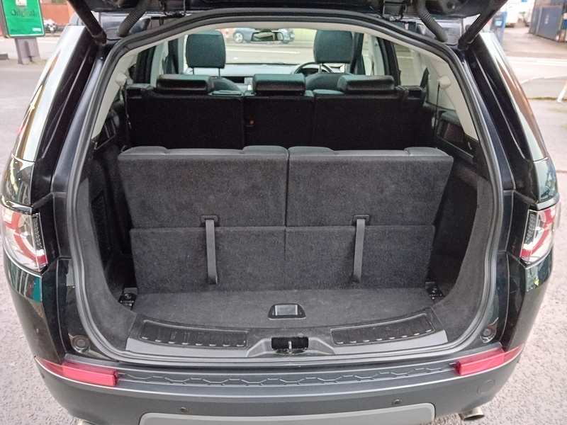 Land Rover Discovery Sport 2.0 TD4 HSE Black SUV 5dr Diesel Auto 4WD Euro 6 (s/s) (180 ps) - U1831