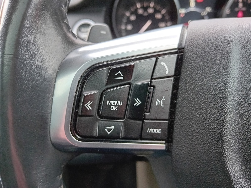 Land Rover Discovery Sport 2.0 TD4 HSE Black SUV 5dr Diesel Auto 4WD Euro 6 (s/s) (180 ps) - U1831