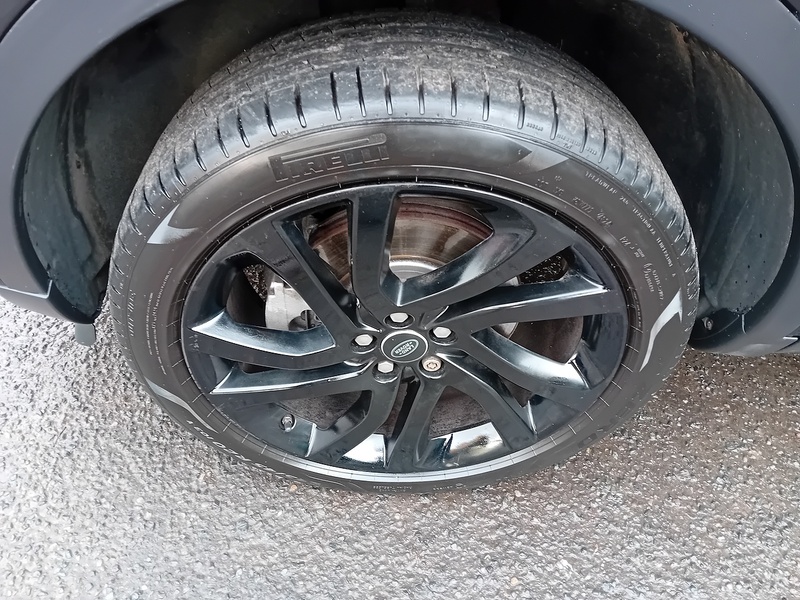 Land Rover Discovery Sport 2.0 TD4 HSE Black SUV 5dr Diesel Auto 4WD Euro 6 (s/s) (180 ps) - U1831