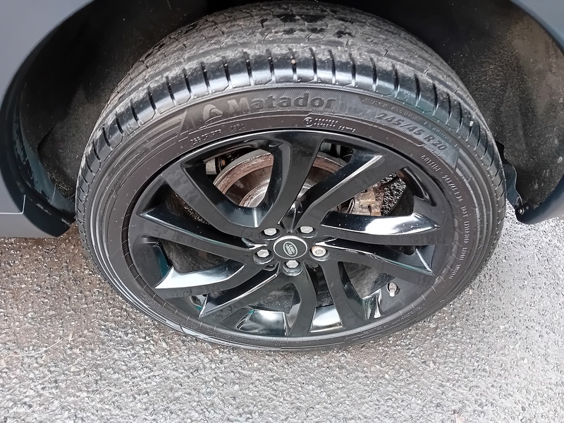 Land Rover Discovery Sport 2.0 TD4 HSE Black SUV 5dr Diesel Auto 4WD Euro 6 (s/s) (180 ps) - U1831