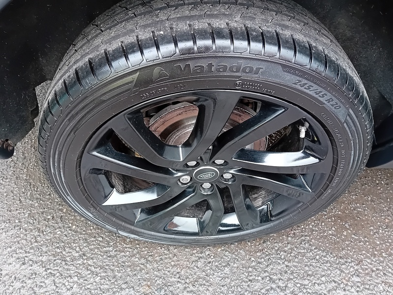 Land Rover Discovery Sport 2.0 TD4 HSE Black SUV 5dr Diesel Auto 4WD Euro 6 (s/s) (180 ps) - U1831