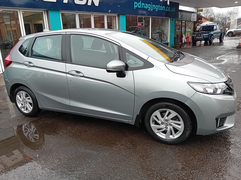 Honda Jazz 1.3 i-VTEC SE Hatchback 5dr Petrol CVT (s/s) (102 ps) - U1838