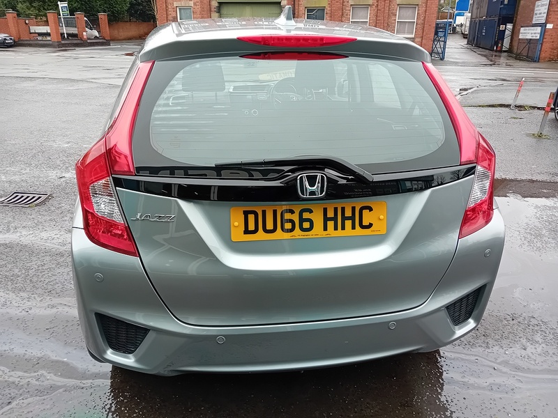 Honda Jazz 1.3 i-VTEC SE Hatchback 5dr Petrol CVT (s/s) (102 ps) - U1838