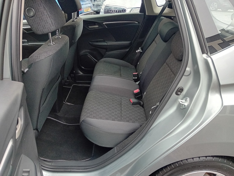 Honda Jazz 1.3 i-VTEC SE Hatchback 5dr Petrol CVT (s/s) (102 ps) - U1838