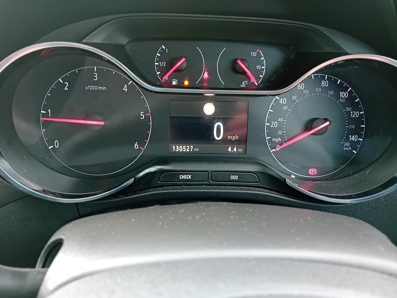 Vauxhall Crossland X 1.6 Turbo D ecoTEC Elite SUV 5dr Diesel Manual Euro 6 (s/s) (99 ps) - U1842