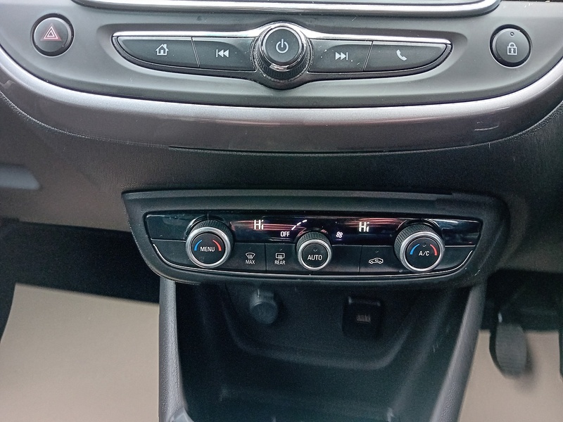 Vauxhall Crossland X 1.6 Turbo D ecoTEC Elite SUV 5dr Diesel Manual Euro 6 (s/s) (99 ps) - U1842