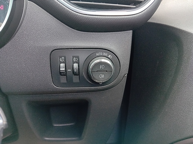 Vauxhall Crossland X 1.6 Turbo D ecoTEC Elite SUV 5dr Diesel Manual Euro 6 (s/s) (99 ps) - U1842