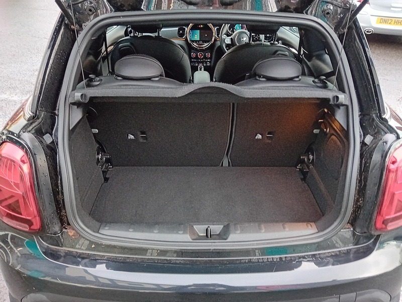 MINI Hatch 1.5 Cooper Exclusive Hatchback 3dr Petrol Steptronic Euro 6 (s/s) (136 ps) - U1845