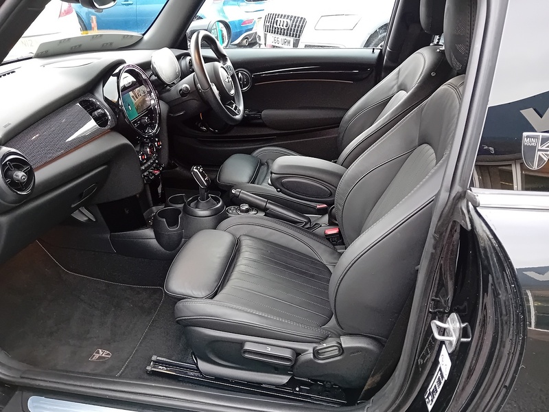 MINI Hatch 1.5 Cooper Exclusive Hatchback 3dr Petrol Steptronic Euro 6 (s/s) (136 ps) - U1845