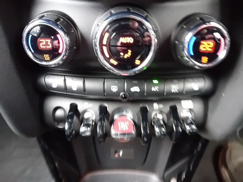 MINI Hatch 1.5 Cooper Exclusive Hatchback 3dr Petrol Steptronic Euro 6 (s/s) (136 ps) - U1845