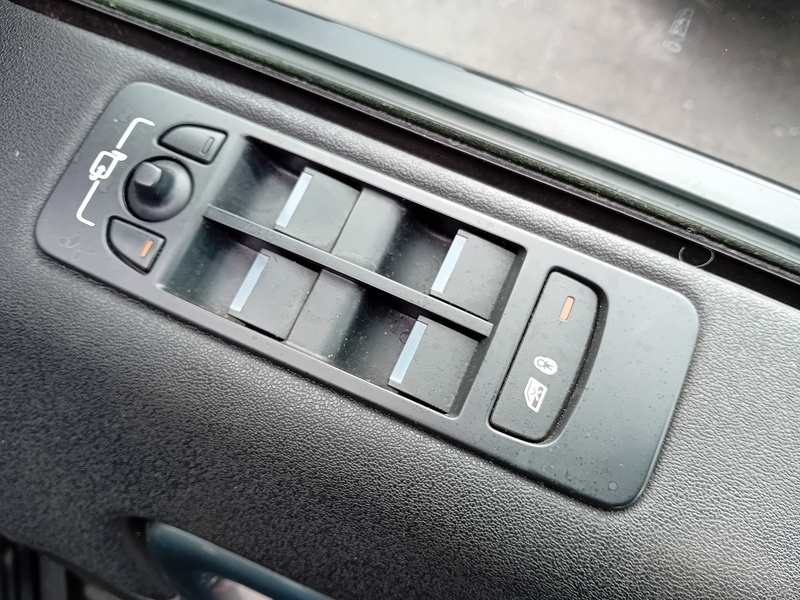 Land Rover Discovery Sport 2.0 TD4 HSE SUV 5dr Diesel Manual 4WD Euro 6 (s/s) (180 ps) - U1851