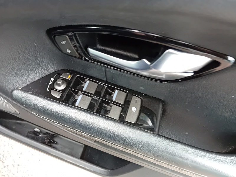 Land Rover Range Rover Evoque 2.0 eD4 SE Tech SUV 5dr Diesel Manual FWD Euro 6 (s/s) (150 ps) - U1854