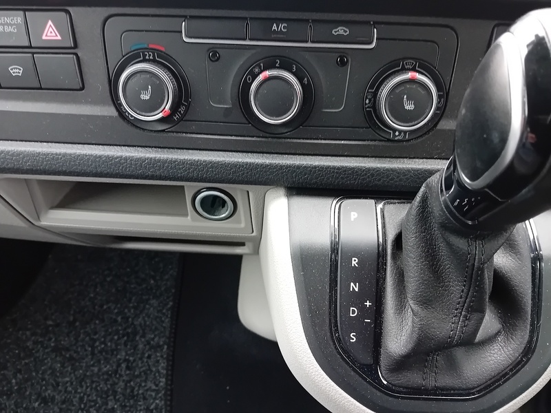 Volkswagen Transporter Sportline 2.0 BiTDI T32 Sportline Panel Van 5dr Diesel DSG SWB Euro 6 (s/s) (204 ps) - U1855