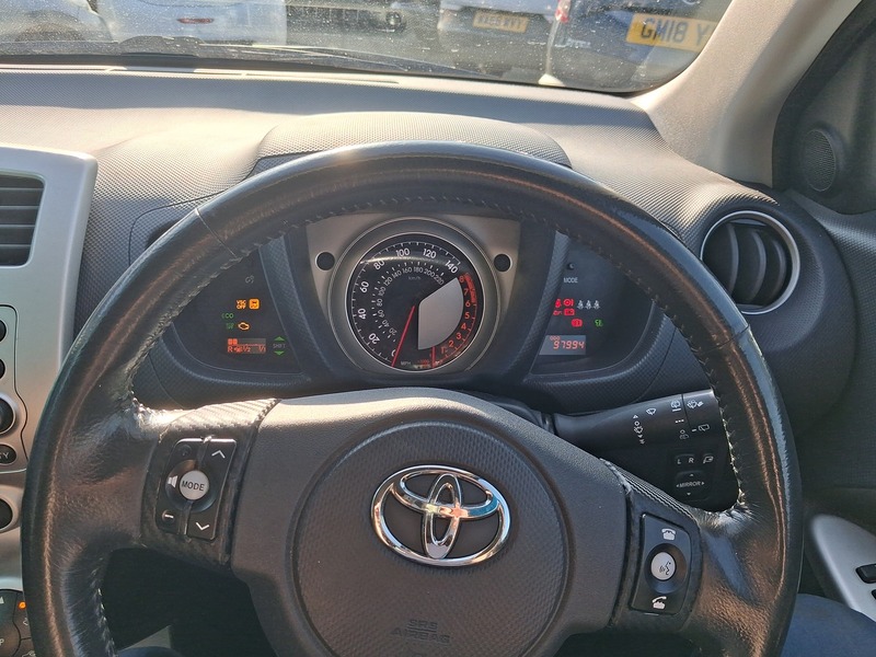 Toyota Urban Cruiser Dual VVT-i - U1858