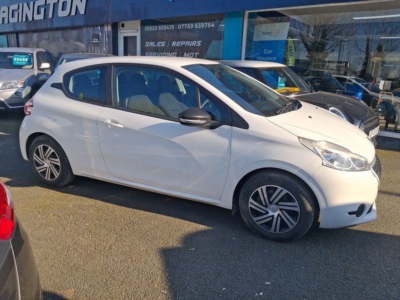 Peugeot 208 1.2 VTi Access+ Hatchback 3dr Petrol Manual Euro 5 (82 ps) - U1860