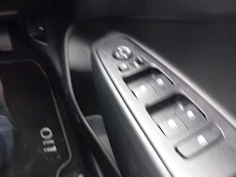 Hyundai i10 1.2 Premium Hatchback 5dr Petrol Auto Euro 6 (s/s) (79 ps) - U1865