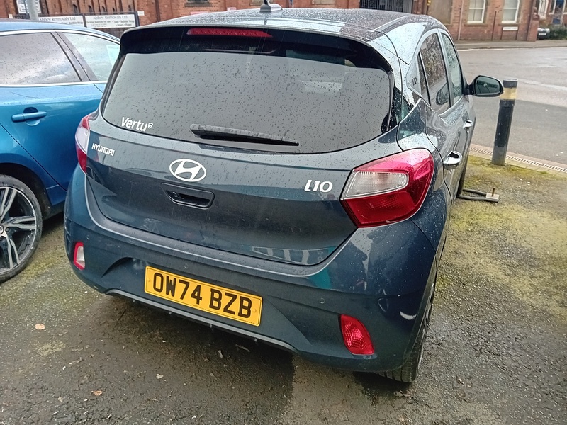 Hyundai i10 1.2 Premium Hatchback 5dr Petrol Auto Euro 6 (s/s) (79 ps) - U1865