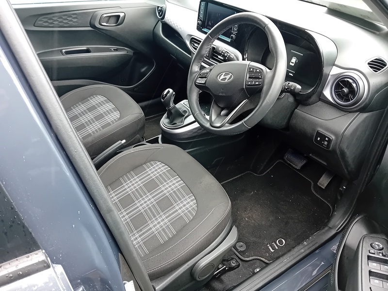 Hyundai i10 1.2 Premium Hatchback 5dr Petrol Auto Euro 6 (s/s) (79 ps) - U1865