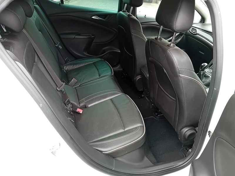 Vauxhall Astra 1.4i Turbo Elite Nav Hatchback 5dr Petrol Manual Euro 6 (150 ps) - U1867