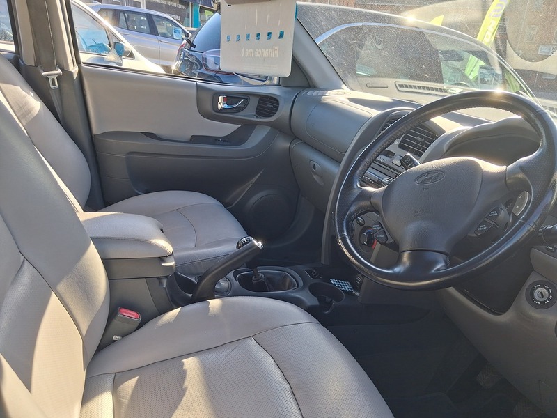 Hyundai Santa Fe 2.0 CRTD CDX SUV 5dr Diesel Manual (202 g/km, 115 bhp) - U1868