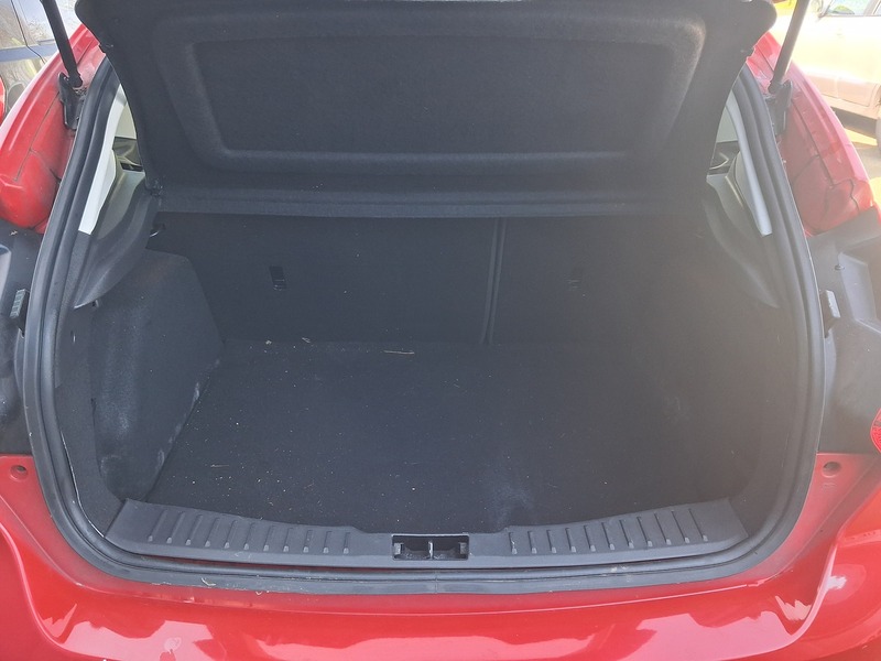 Ford Focus 1.6 Zetec Hatchback 5dr Petrol Powershift Euro 5 (125 ps) - U1870