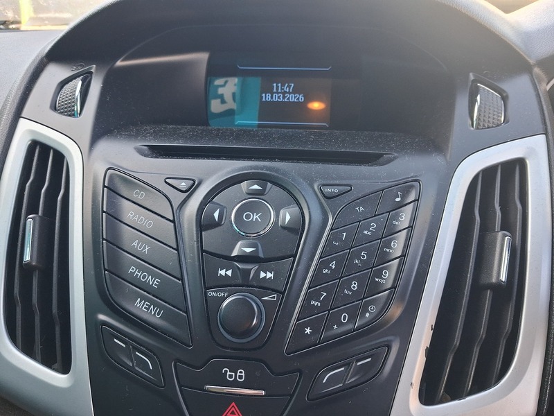 Ford Focus 1.6 Zetec Hatchback 5dr Petrol Powershift Euro 5 (125 ps) - U1870