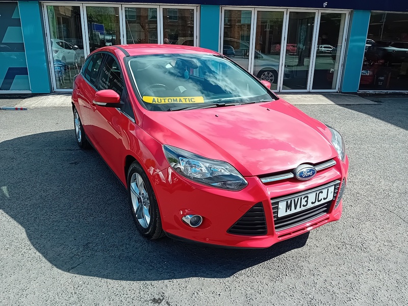 Ford Focus 1.6 Zetec Hatchback 5dr Petrol Powershift Euro 5 (125 ps) - U1870
