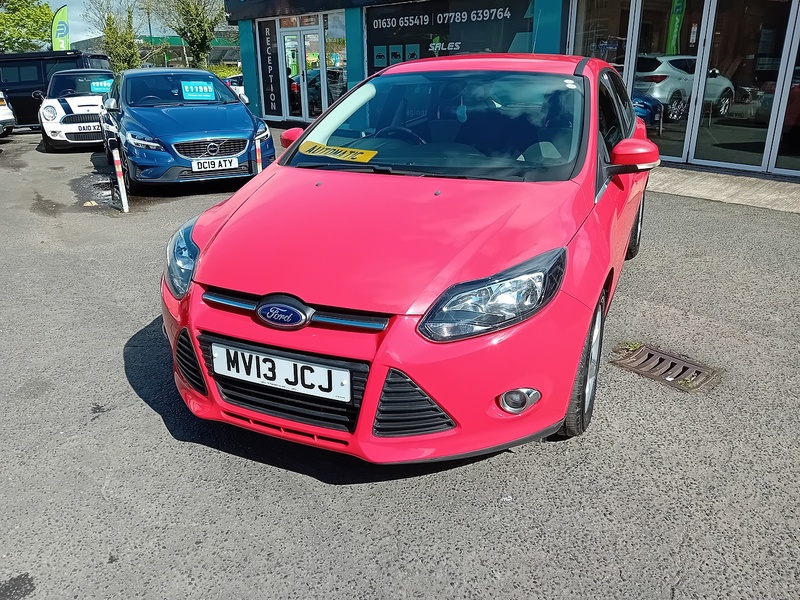 Ford Focus 1.6 Zetec Hatchback 5dr Petrol Powershift Euro 5 (125 ps) - U1870